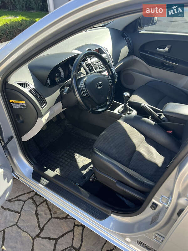 Универсал Kia Ceed 2008 в Киеве