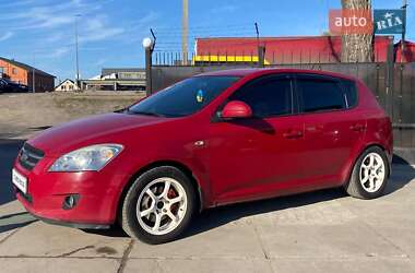 Хэтчбек Kia Ceed 2007 в 