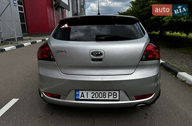 Хетчбек Kia Ceed 2008 в 