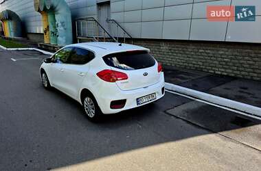 Хэтчбек Kia Ceed 2016 в 