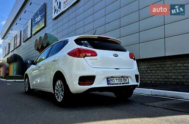 Хэтчбек Kia Ceed 2016 в 