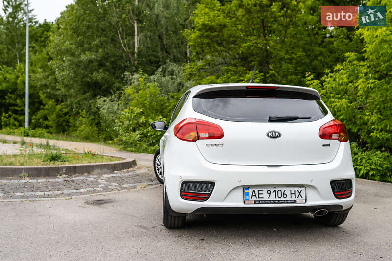 Хэтчбек Kia Ceed 2016 в Днепре фото 6 Хэтчбек Kia Ceed 2016 в Днепре