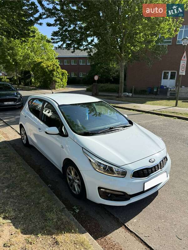 Хетчбек Kia Ceed 2016 в 