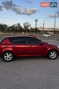 Хэтчбек Kia Ceed 2007 в 