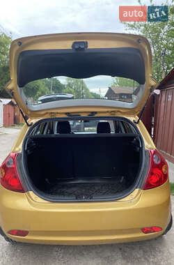 Хэтчбек Kia Ceed 2008 в 