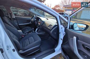 Хетчбек Kia Ceed 2015 в 