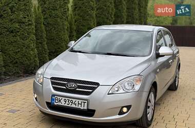 Хетчбек Kia Ceed 2007 в 