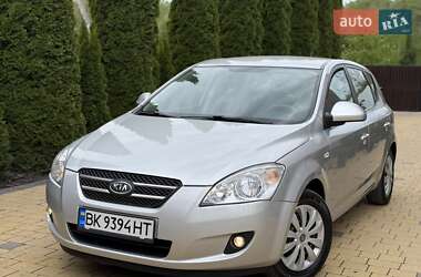 Хетчбек Kia Ceed 2007 в 