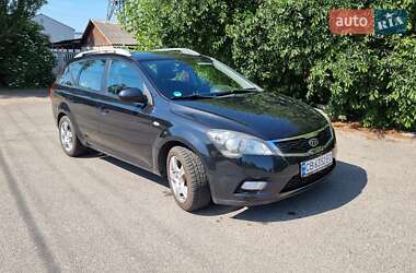 Универсал Kia Ceed 2011 в Чернигове