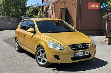 Хэтчбек Kia Ceed 2008 в Днепре
