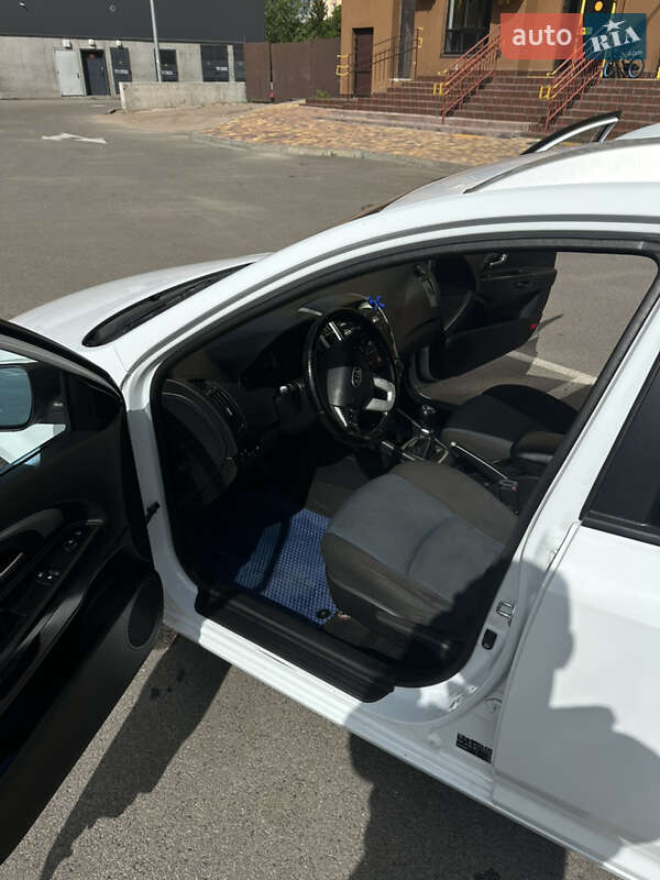 Универсал Kia Ceed 2010 в Киеве