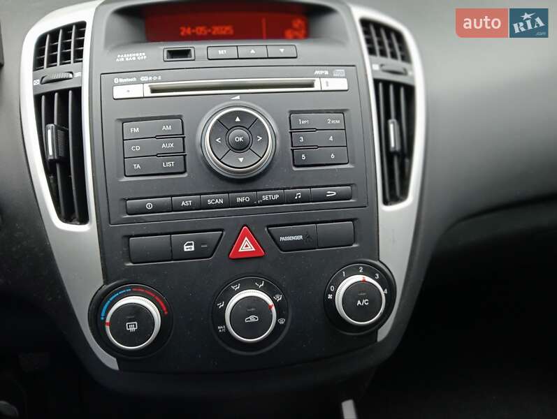 Універсал Kia Ceed 2011 в Рівному