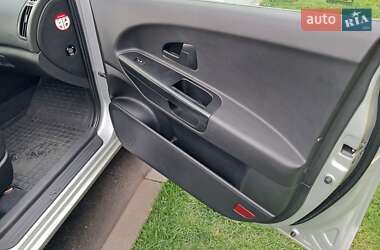 Хетчбек Kia Ceed 2010 в 