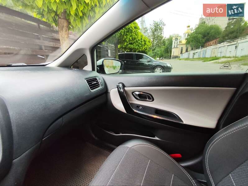 Хэтчбек Kia Ceed 2016 в Днепре фото 9 Хэтчбек Kia Ceed 2016 в Днепре