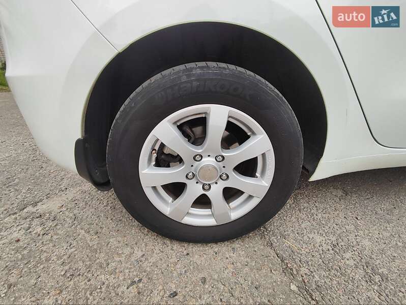 Хэтчбек Kia Ceed 2016 в Днепре фото 25 Хэтчбек Kia Ceed 2016 в Днепре