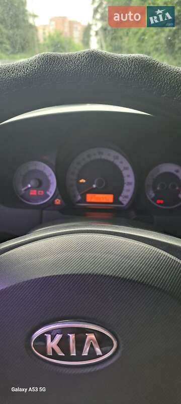 Хэтчбек Kia Ceed 2007 в Обухове
