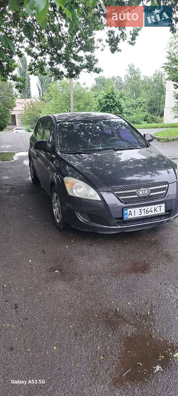 Хэтчбек Kia Ceed 2007 в Обухове