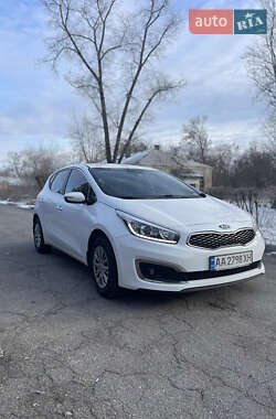 Хэтчбек Kia Ceed 2018 в 