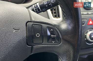Хэтчбек Kia Ceed 2011 в 