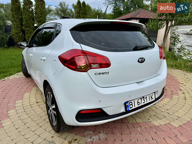 Хэтчбек Kia Ceed 2012 в Кременчуге