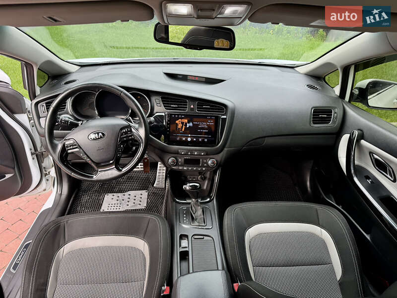 Хэтчбек Kia Ceed 2012 в Кременчуге
