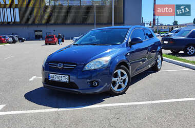 Хэтчбек Kia Ceed 2009 в 