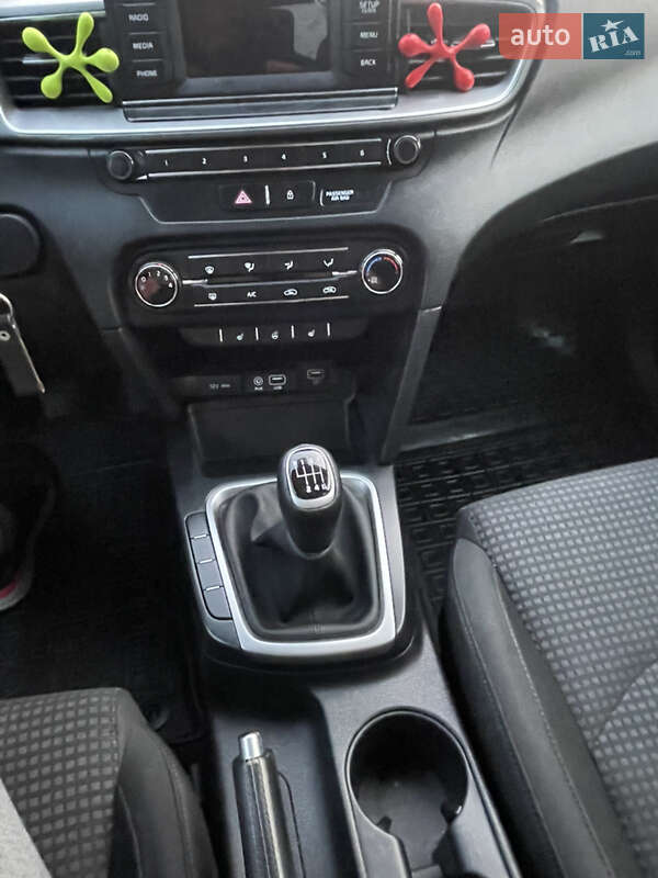 Хэтчбек Kia Ceed 2019 в Яготине фото 31 Хэтчбек Kia Ceed 2019 в Яготине