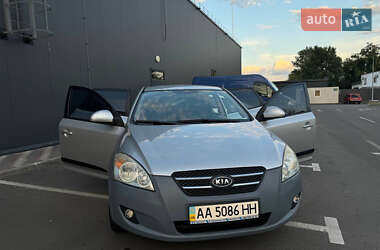 Хэтчбек Kia Ceed 2007 в Киеве