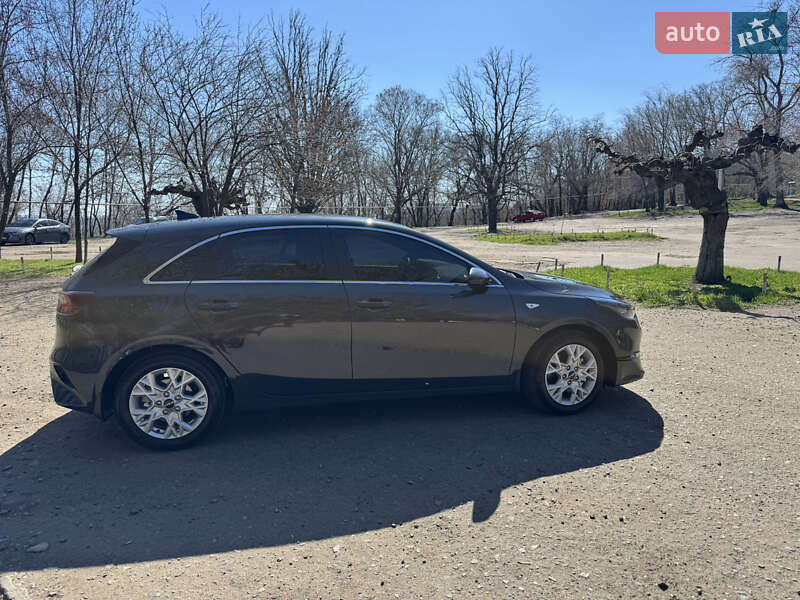 Хэтчбек Kia Ceed 2023 в Одессе