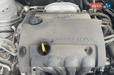 Хэтчбек Kia Ceed 2008 в 