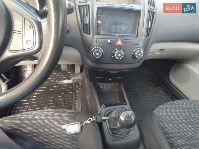 Универсал Kia Ceed 2009 в Киеве