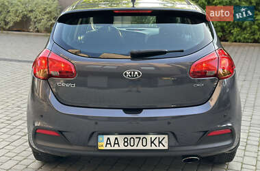 Хэтчбек Kia Ceed 2013 в 