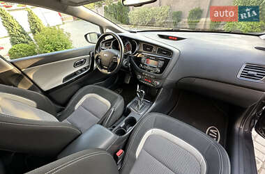 Хэтчбек Kia Ceed 2013 в 