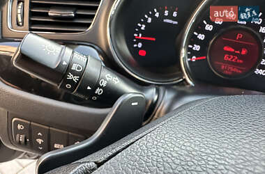 Хэтчбек Kia Ceed 2013 в 