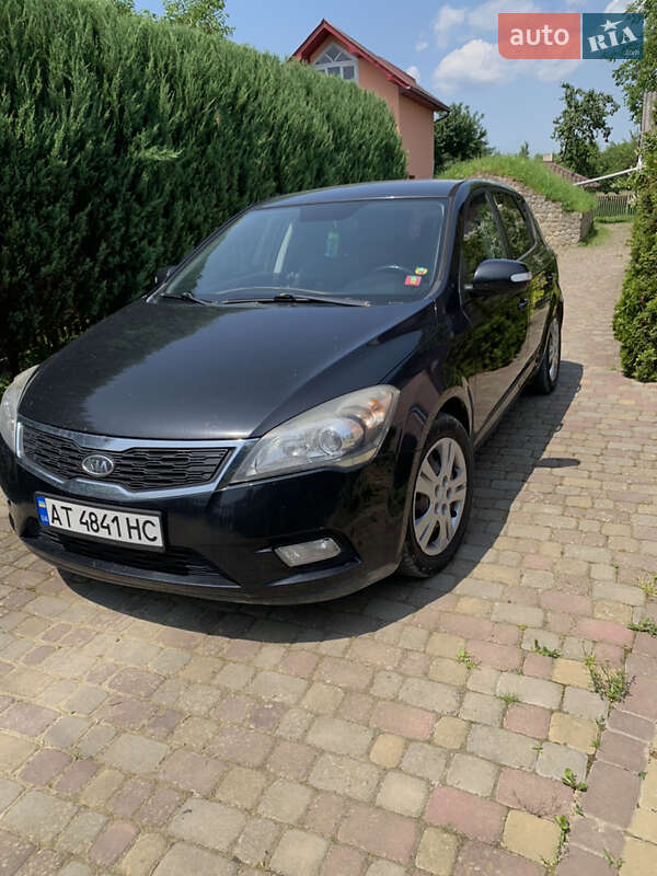 Хэтчбек Kia Ceed 2009 в Богородчанах