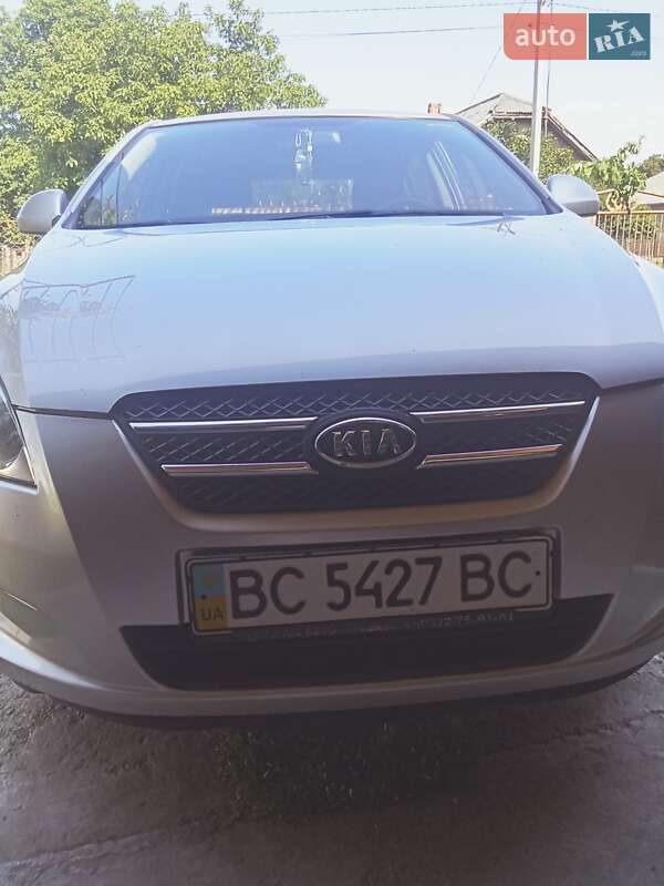 Хэтчбек Kia Ceed 2007 в Стрые