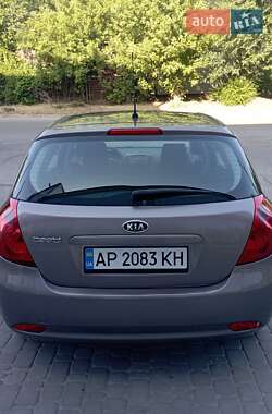 Хэтчбек Kia Ceed 2007 в 