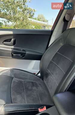 Хэтчбек Kia Ceed 2008 в 