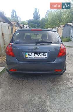 Хэтчбек Kia Ceed 2008 в 