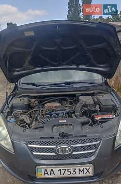 Хэтчбек Kia Ceed 2008 в 
