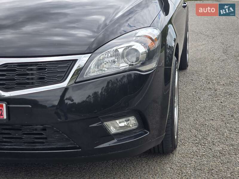 Универсал Kia Ceed 2012 в Ковеле