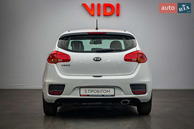Хетчбек Kia Ceed 2016 в Києві