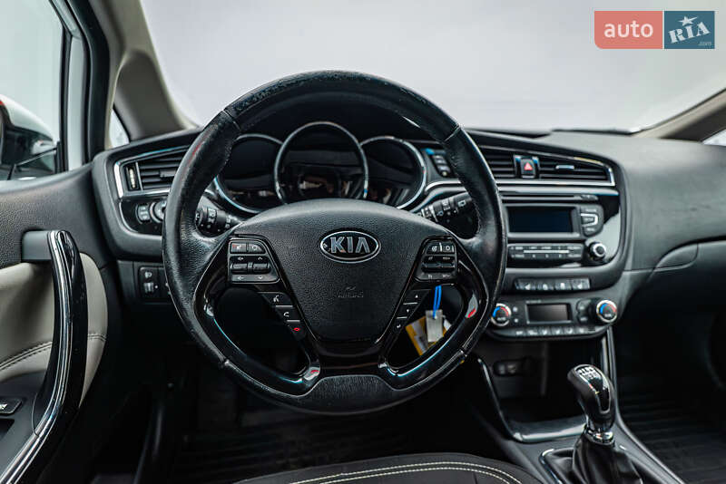 Хетчбек Kia Ceed 2016 в Києві