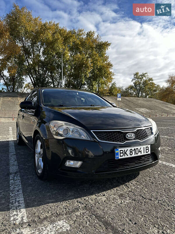 Kia Ceed 2011