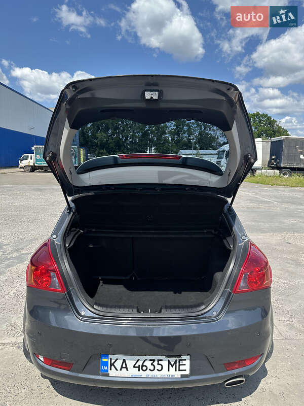 Хэтчбек Kia Ceed 2008 в Киеве фото 9 Хэтчбек Kia Ceed 2008 в Киеве