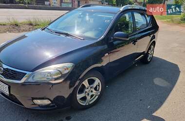 Универсал Kia Ceed 2011 в Чернигове