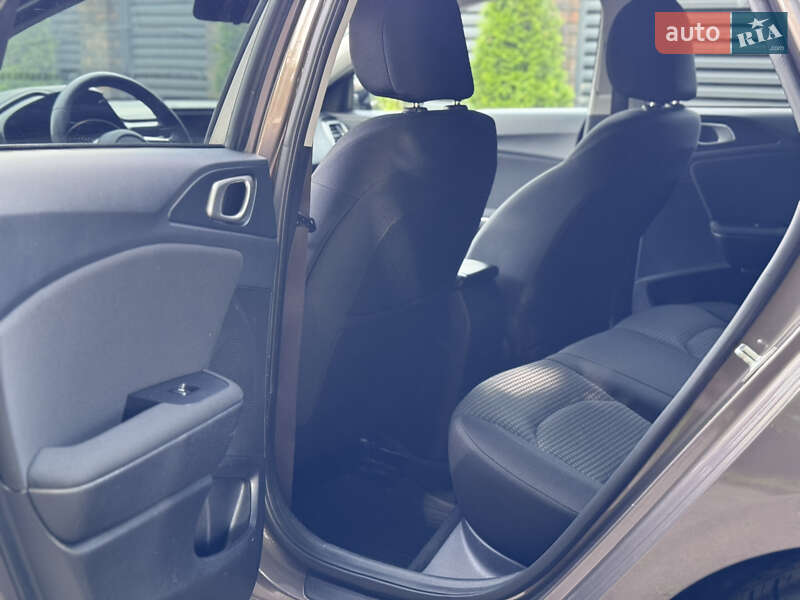 Универсал Kia Ceed 2019 в Киеве