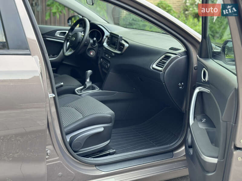 Универсал Kia Ceed 2019 в Киеве