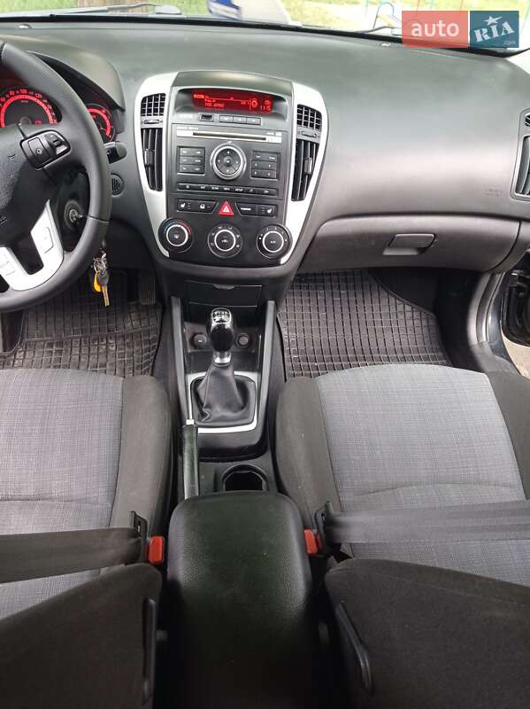 Універсал Kia Ceed 2009 в Вінниці фото 28 Універсал Kia Ceed 2009 в Вінниці