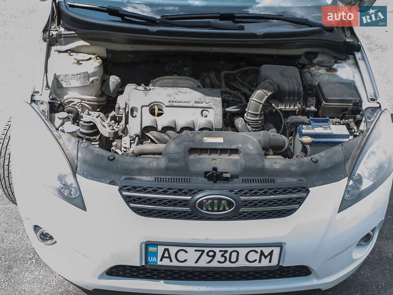 Хетчбек Kia Ceed 2008 в Нововолинську